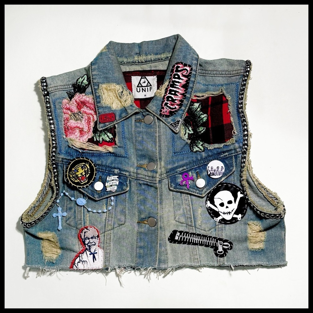 CUSTOMIZED UNIF VEST - Picture 3 of 5